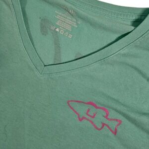 Huk Fishing V-Neck Tee Womens XL Green Short Sleeve Graphic Curved Hem Logo